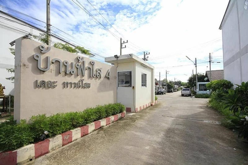 /international/th/santanleang-soi-3-muthi-4-rim-kok-chiang-rai-57100-thailand-chiang-rai-changwat-chiang-rai-340000054569/