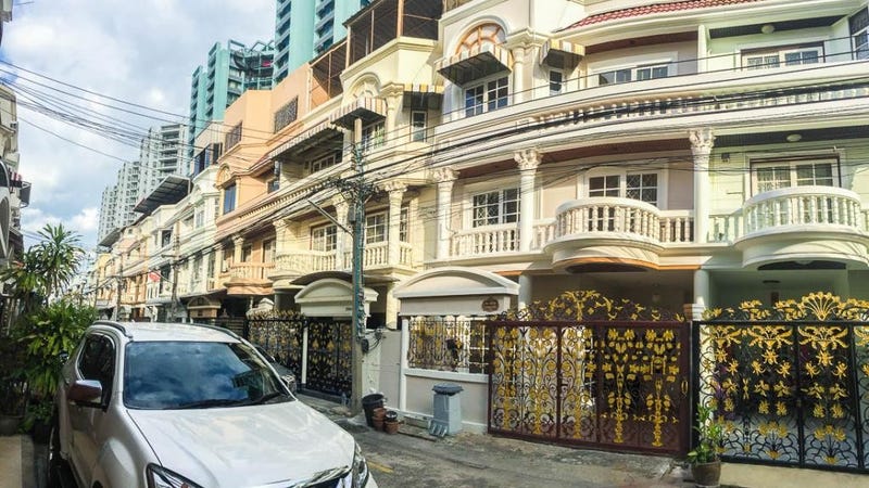 /international/th/sathu-pradit-15-yaek-10-chong-nonsi-yan-nawa-bangkok-10120-thailand-yan-nawa-bangkok-340000109618/