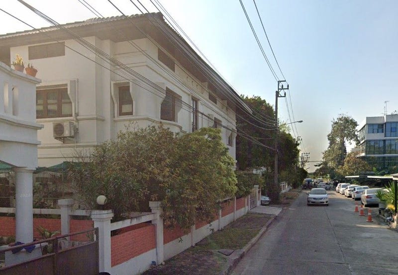 /international/th/thaesaban-soi-11-road-bang-rak-phatthana-bang-bua-thong-nonthaburi-11110-thailand-bang-bua-thong-changwat-nonthaburi-340000157339/
