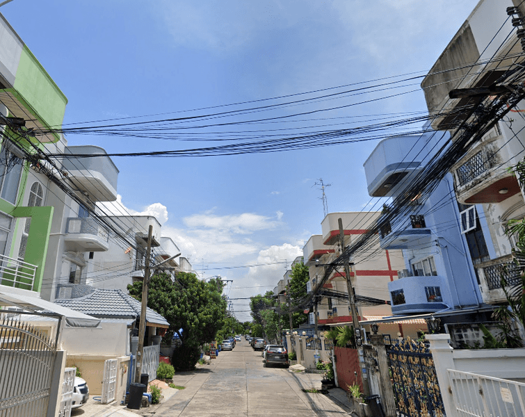 /international/th/188-176-soi-village-84-wang-thonglang-bangkok-10310-thailand-wang-thonglang-bangkok-340000071038/