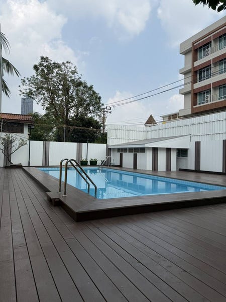/international/th/229-6-sukhumvit-49-khlong-tan-nuea-vadhana-bangkok-10110-thailand-vadhana-bangkok-340065874441/