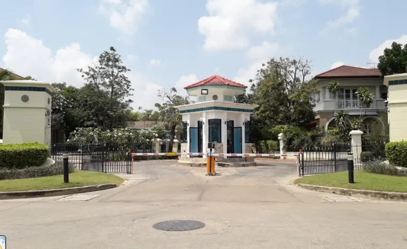 /international/th/41-25-soi-muban-ladawan-lake-colonial-4-2-bang-bon-tai-bang-bon-bangkok-10150-tha-bang-bon-tai-bangkok-340000033445/