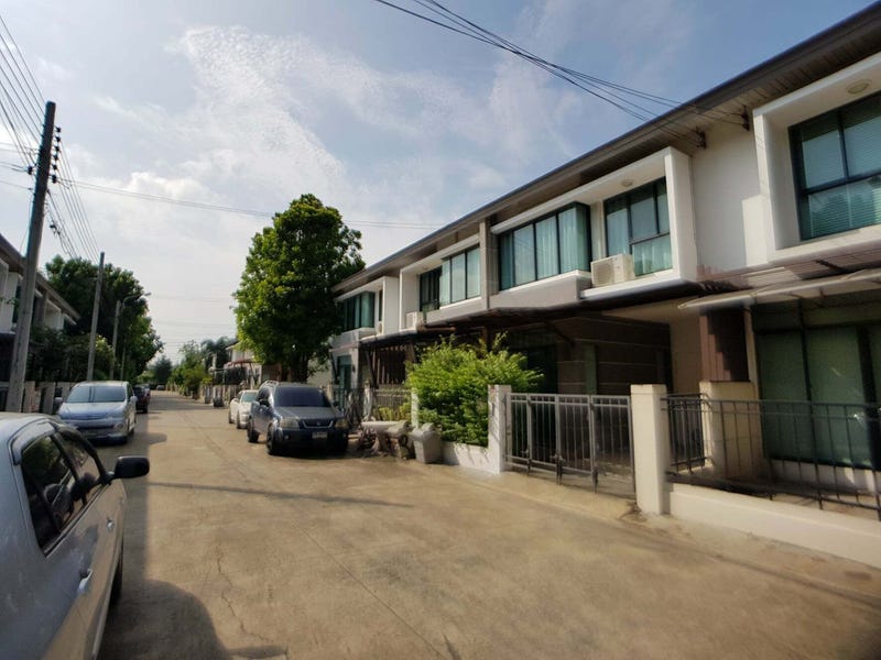 /international/th/soi-muban-the-villa-town-home-bang-bua-thong-bang-bua-thong-nonthaburi-11110-tha-bang-bua-thong-nonthaburi-340065069643/