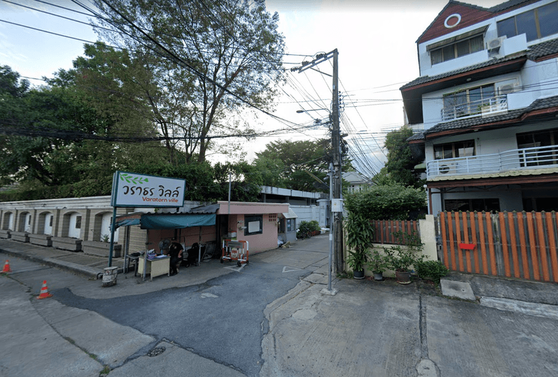 /international/th/242-soi-4-pattanakarn-suan-luang-bangkok-10251-thailand-suan-luang-samut-songkhram-340000112056/