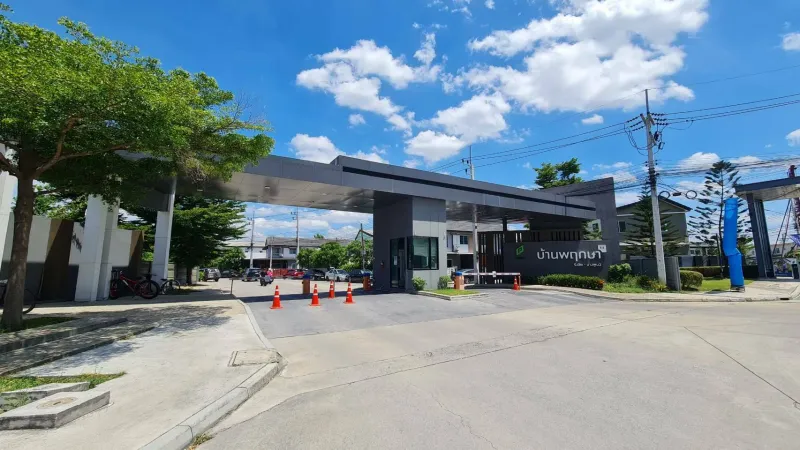 /international/th/ban-phriksa-111-rangsit-bang-phun-2-bang-phun-pathum-thani-12000-thailand-pathum-thani-changwat-pathum-thani-340065838315/