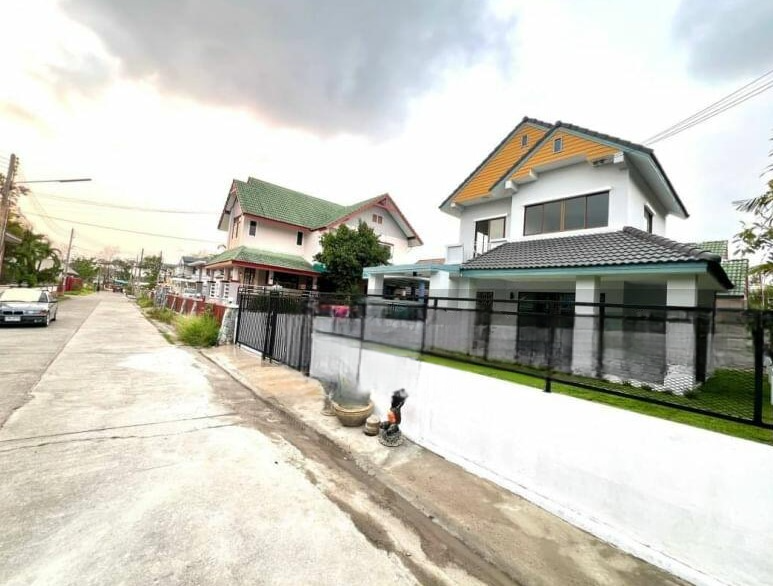 /international/th/saensuk-road-mueang-chon-buri-20130-thailand-chon-buri-changwat-chon-buri-340000133312/