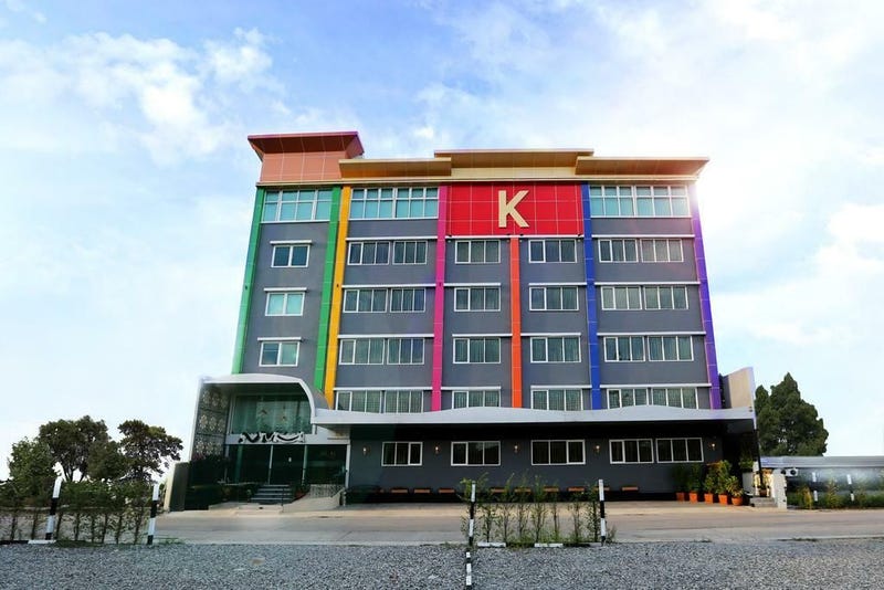/international/th/roomquest-suvarnabhumi-airport-hotel-26-soi-rom-klao-6-min-buri-bangkok-10510-tha-min-buri-bangkok-340000066877/