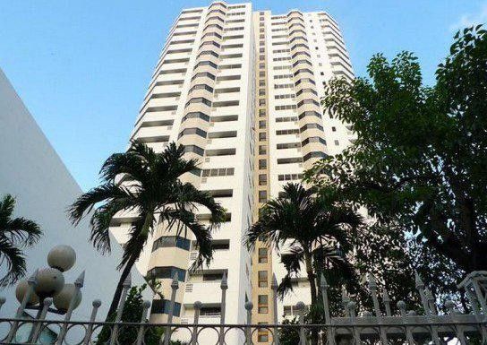 /international/th/hot-star-豪大大雞排-sukhumvit-road-khlong-tan-nuea-vadhana-bangkok-10110-thailand-vadhana-bangkok-340065846888/