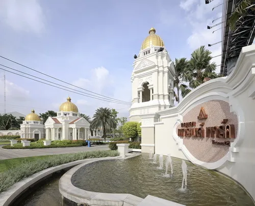 /international/th/offit-met-sakha-lotatnuan-khon-phahon-yothin-road-khlong-nueng-khlong-luang-pathum-thani-12120-thailand-khlong-luang-pathum-thani-340065861850/