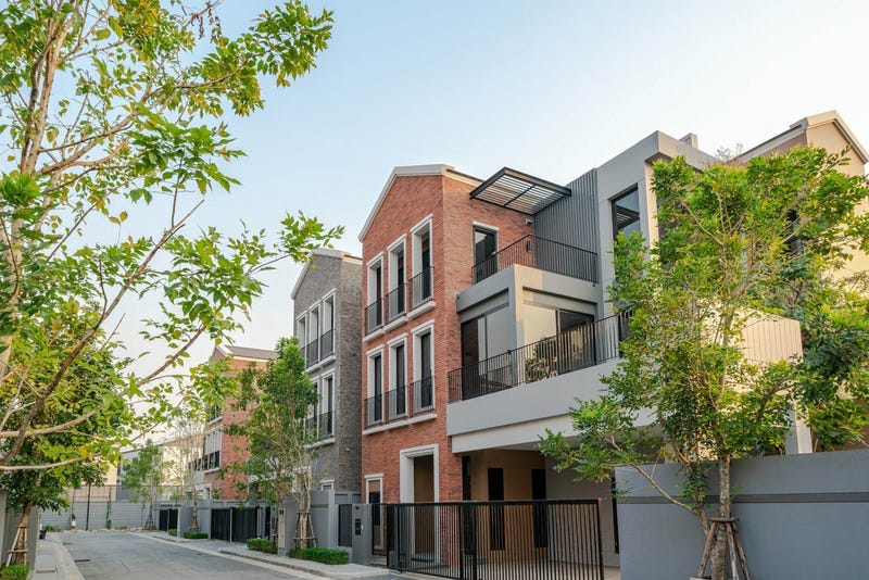 /international/th/artale-ekkamai-ramintra-sukhonthasawat-19-lat-phrao-bangkok-10230-thailand-lat-phrao-bangkok-340066017217/