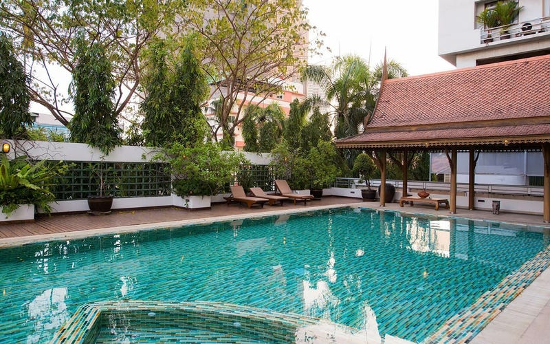 /international/th/33-3-soi-phra-phinit-thung-maha-mek-sathon-bangkok-10120-thailand-sathon-bangkok-340000039336/