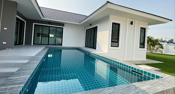 /international/th/huguh-home-pool-villa-cha-am-chumchon-nong-ta-phot-soi-4-cha-am-cha-am-phetchaburi-76120-thailand-cha-am-phetchaburi-340066072355/