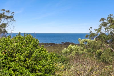 /international/au/14-azure-avenue-emerald-beach-nsw-205264999/