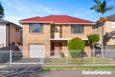 /international/au/70-arbutus-st-canley-heights-nsw-151630376/