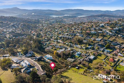 /international/au/26-ancanthe-avenue-lenah-valley-tas-205263975/