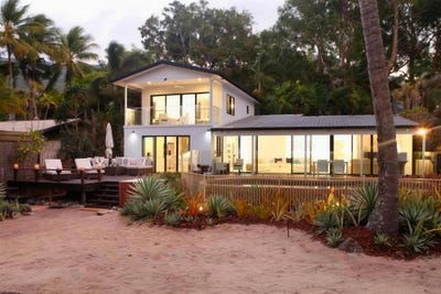 /international/au/19-oak-street-oak-beach-qld-151484212/