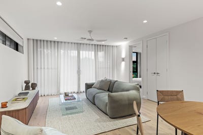 /international/au/7-34-holland-street-toowong-qld-151907856/