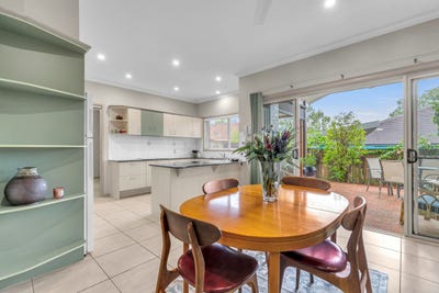 /international/au/35-119-sugarwood-street-moggill-qld-151277720/