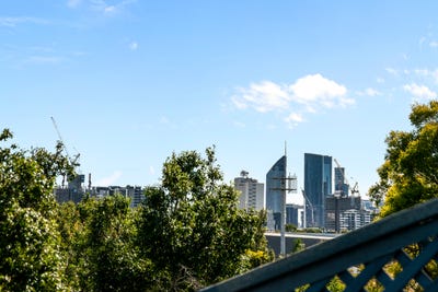 /international/au/4-24-eighth-avenue-coorparoo-qld-151964940/