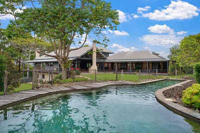 /international/au/15-topview-drive-mons-qld-150914748/