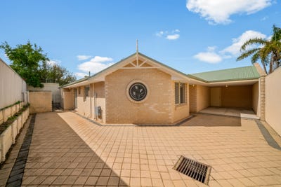 /international/au/a-54-brady-st-mount-hawthorn-wa-152337272/