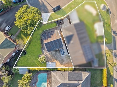 /international/au/5a-bairnsdale-court-helensvale-qld-205264027/