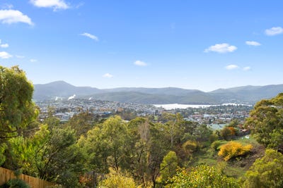 /international/au/60-athleen-avenue-lenah-valley-tas-205264419/