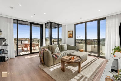/international/au/94-5-light-street-griffith-act-152103964/
