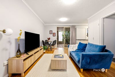 /international/au/28-87-scott-road-herston-qld-152223064/