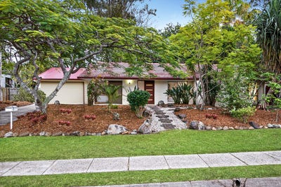 /international/au/8-bushlark-court-bellbowrie-qld-151851328/